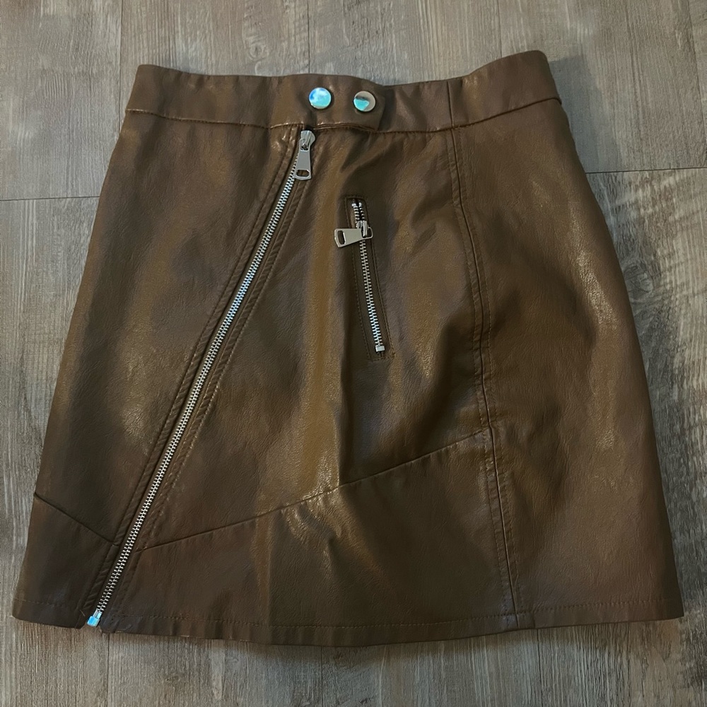 🤎 Skirt Drop!